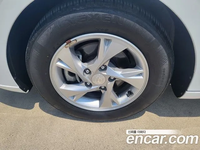 Hyundai Avante (CN7) id 2899125 из Кореи 8