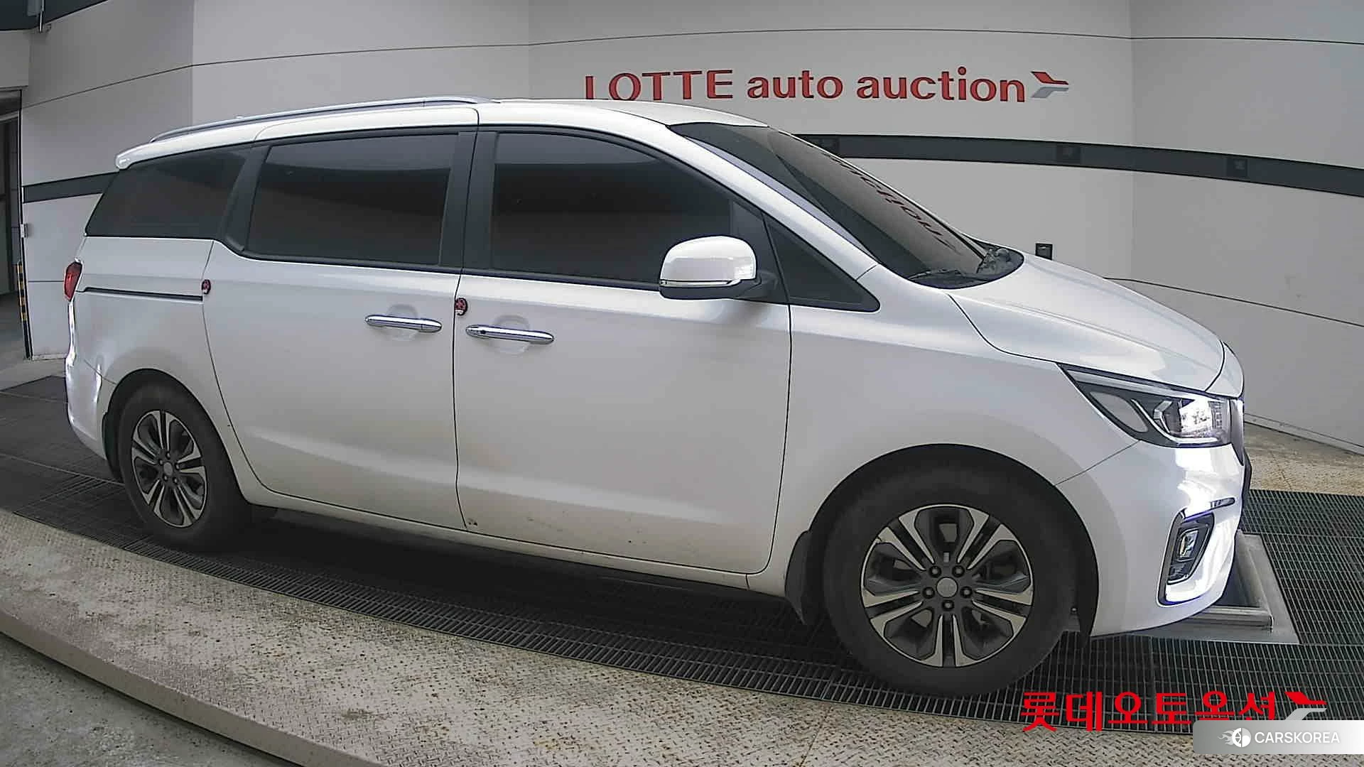 Kia Carnival id 4289633 из Кореи 8