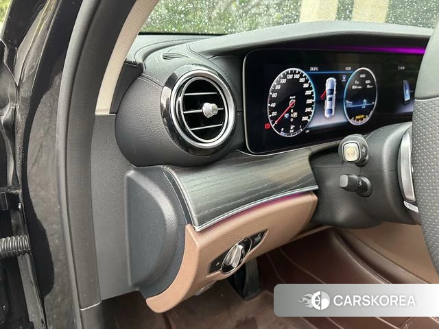 Mercedes-Benz E-class id 4221316 из Китая 8