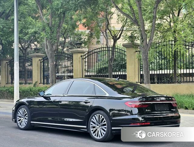 Audi A8 id 4313848 из Китая 8