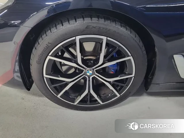 BMW 5 Series (G30) id 3020926 из Кореи 8