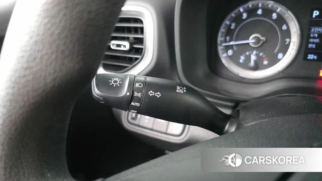 Hyundai Venue id 4446684 из Кореи 8