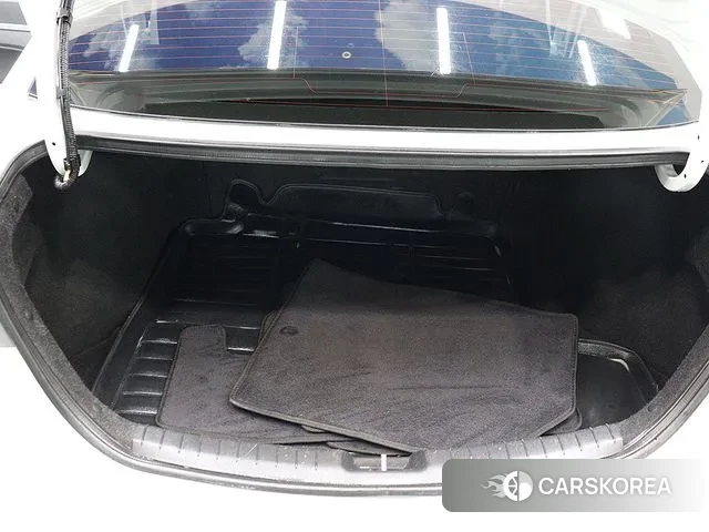 Hyundai Avante AD id 3773165 из Кореи 8