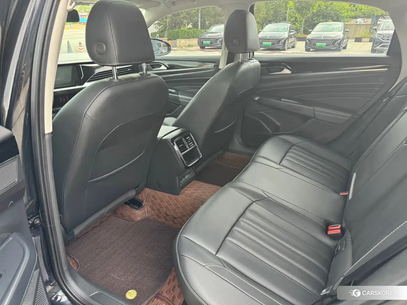 Volkswagen Passat id 4644508 из Китая 8
