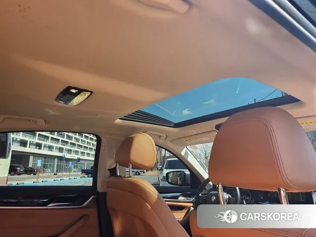 BMW 5 Series (G30) id 3757092 из Кореи 8