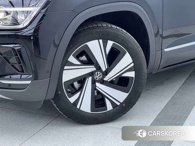 Volkswagen Tourang id 4263409 из Китая 8