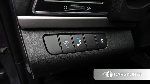 Hyundai Avante AD id 3656786 из Кореи 8