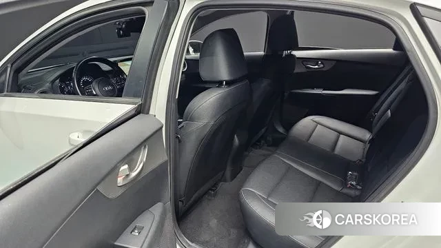 Kia Come New K3 id 3488798 из Кореи 8