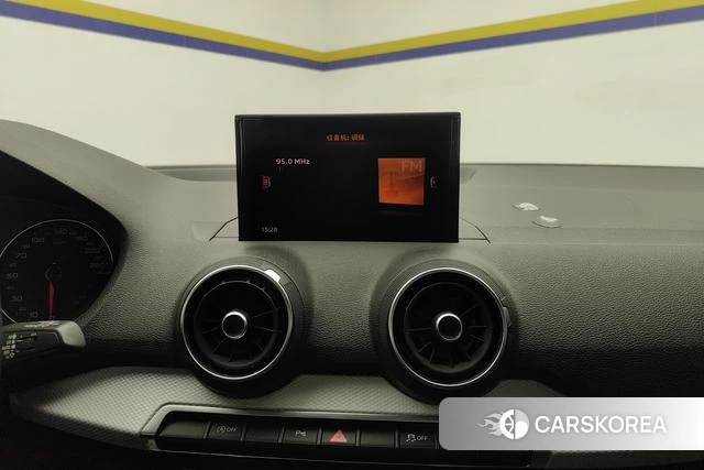 Audi Q2L id 3902322 из Китая 8