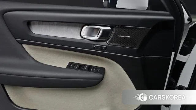 Volvo XC40 id 3262202 из Кореи 8