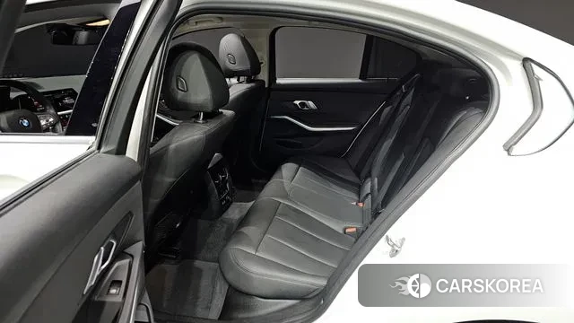 BMW 3 Series (G20) id 2990844 из Кореи 8