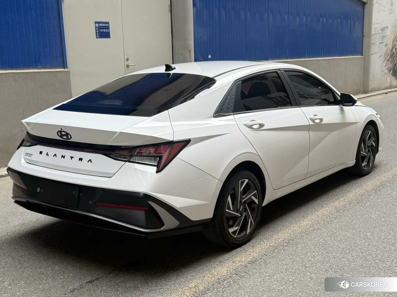 Hyundai Elantra id 4492691 из Китая 8