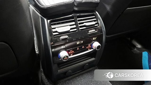BMW 5 Series (G30) id 4286338 из Кореи 8