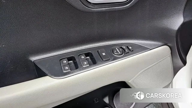 Kia Stonic id 3677712 из Кореи 8