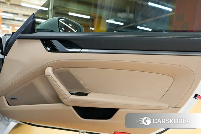Porsche 911(992) id 4339044 из Кореи 8