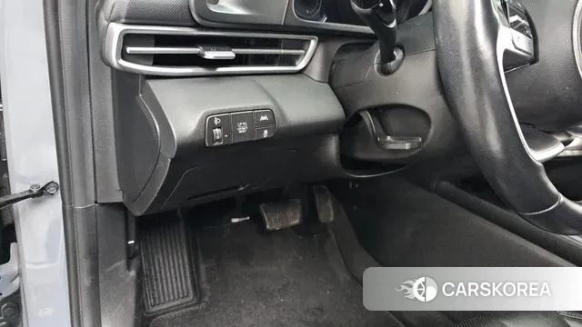 Hyundai Avante Hybrid (CN7) id 3484079 из Кореи 8