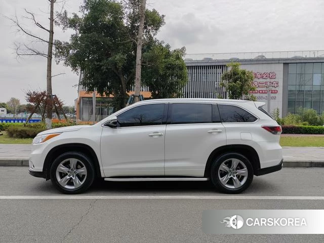 Toyota Highlander id 3920476 из Китая 8