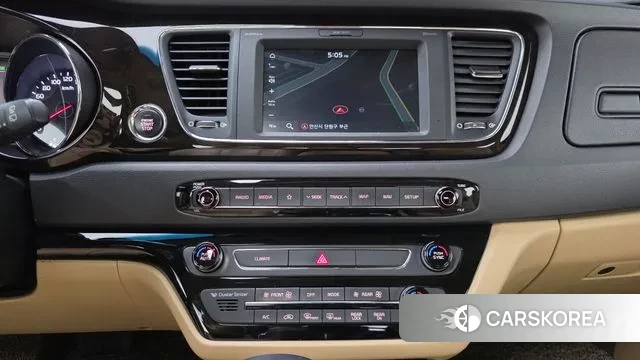 Kia The New Carnival id 3439991 из Кореи 8