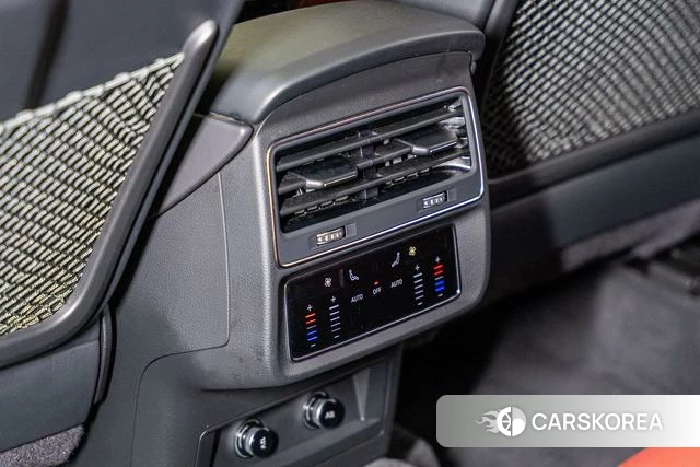 Audi SQ7 id 4260784 из Китая 8
