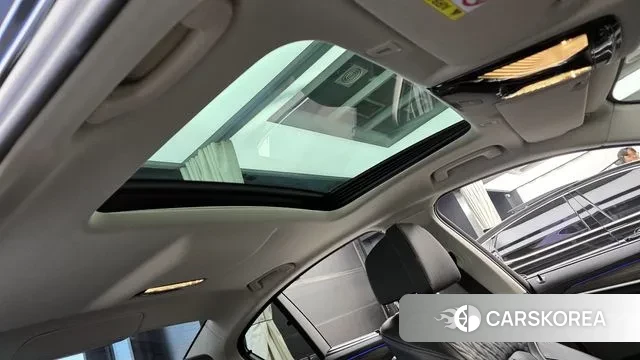 BMW 5 Series (G30) id 3354473 из Кореи 8