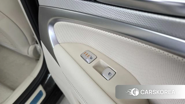 Genesis The New G70 id 4700565 из Кореи 8