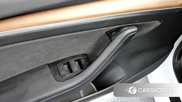 Tesla Model 3 id 3366808 из Кореи 8