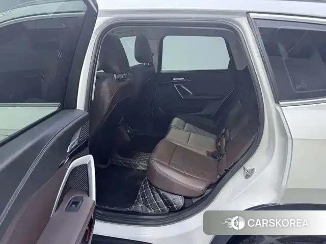 BMW iX1 id 4629059 из Китая 8
