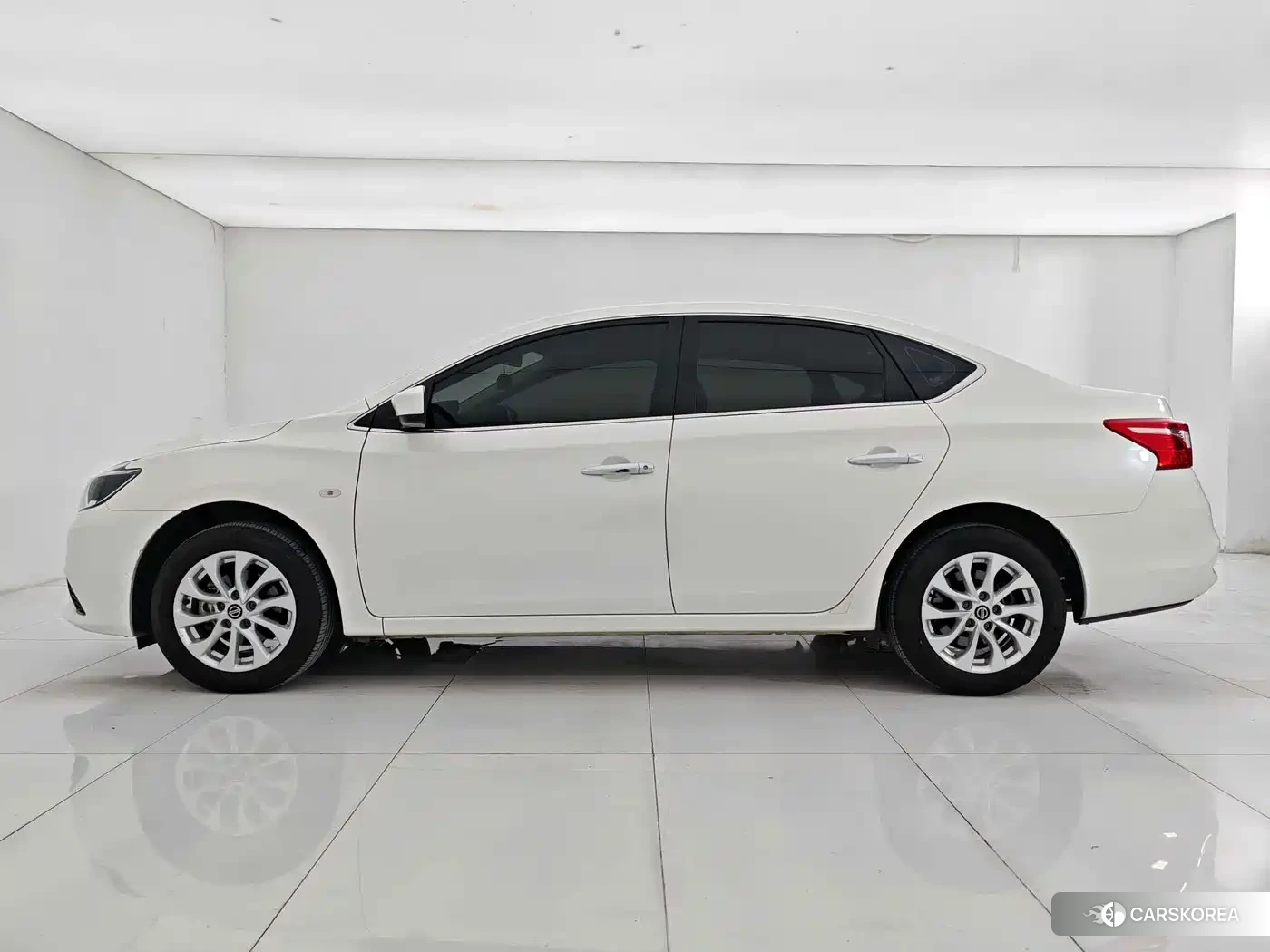 Nissan Sylphy id 4607037 из Китая 9