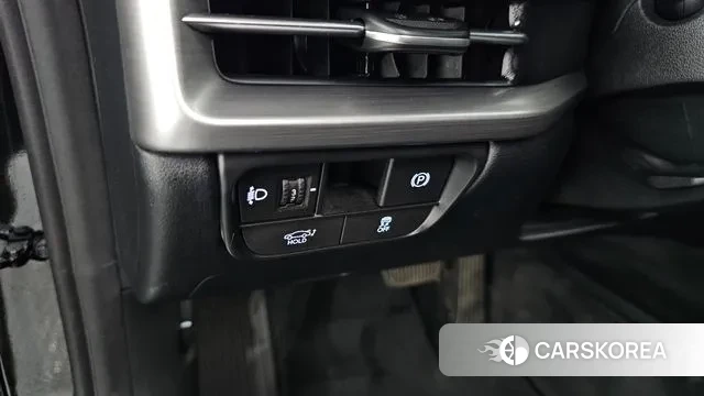 Hyundai Grandeur (GN7) id 2900278 из Кореи 8