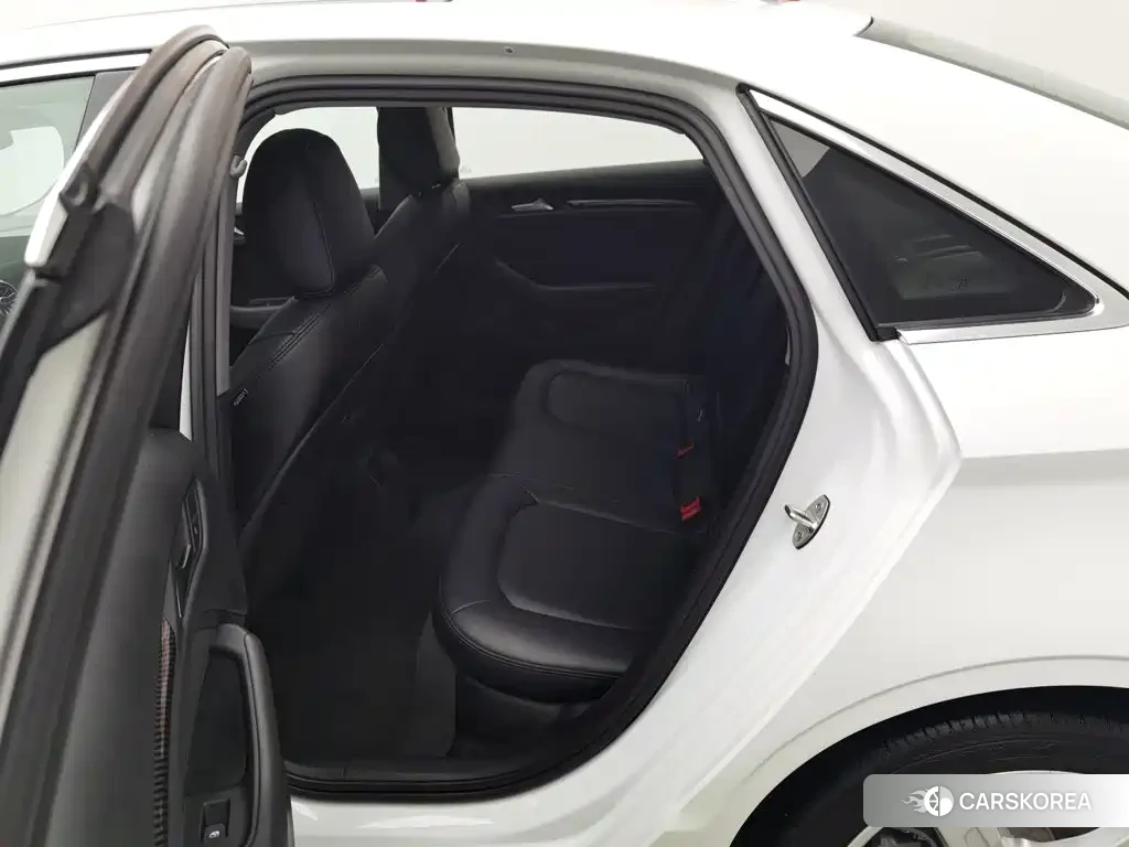 Audi A3 id 4554159 из Китая 8