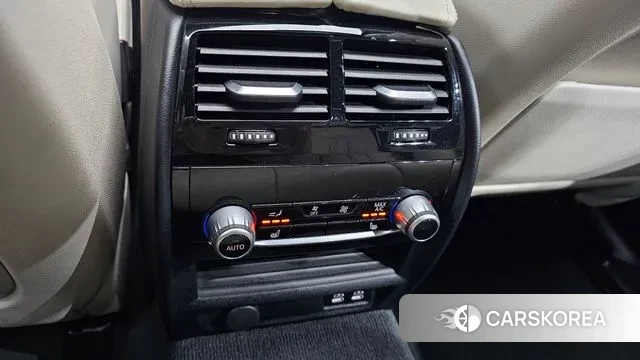 BMW 5 Series (G30) id 3473844 из Кореи 8