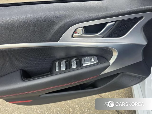 Genesis G70 id 4233137 из Кореи 8