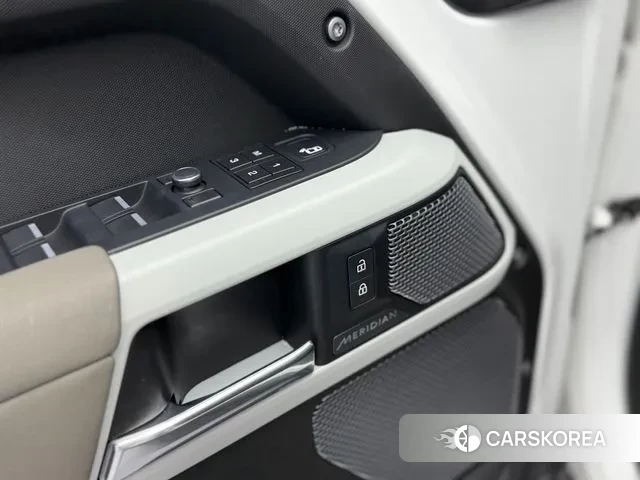 Land Rover Defender (L663) id 3619137 из Кореи 8