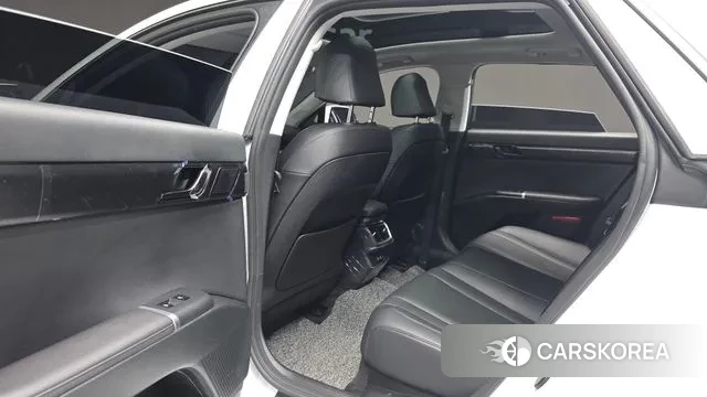 Hyundai Grandeur (GN7) id 3776146 из Кореи 8