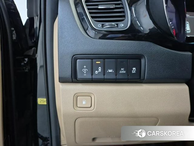 Kia The New Carnival id 4536354 из Кореи 8