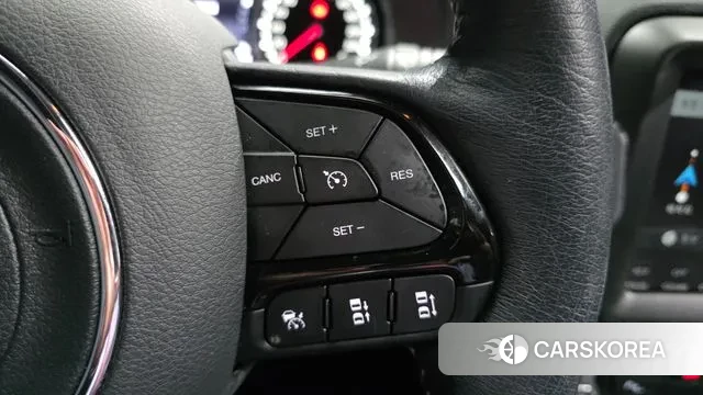 Jeep Renegade id 3681285 из Кореи 8