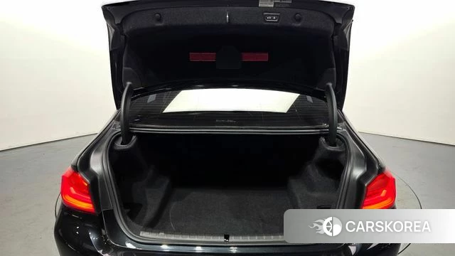 BMW 5 Series (G30) id 4689327 из Кореи 8