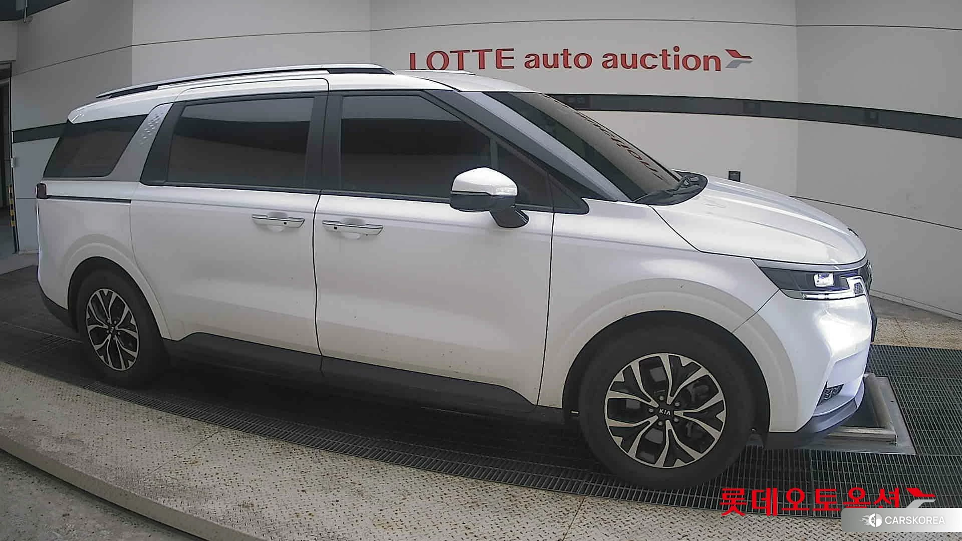 Kia Carnival id 4669072 из Кореи 8