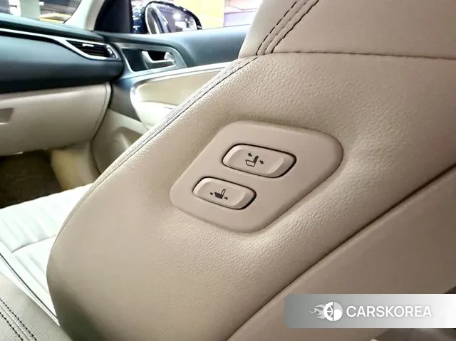 Genesis The New G70 id 3338815 из Кореи 8