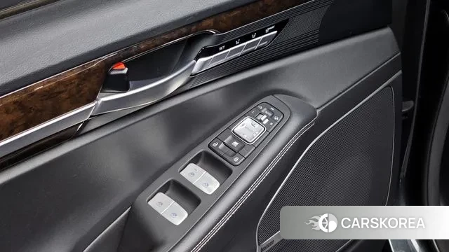 Genesis G90 id 3535978 из Кореи 8