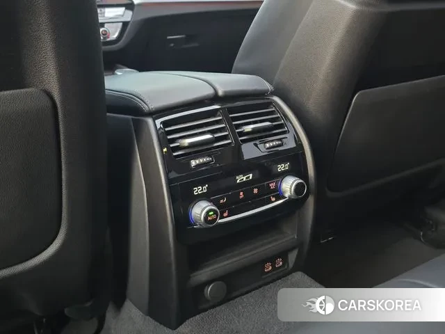 BMW 5 Series (G30) id 3448117 из Кореи 8