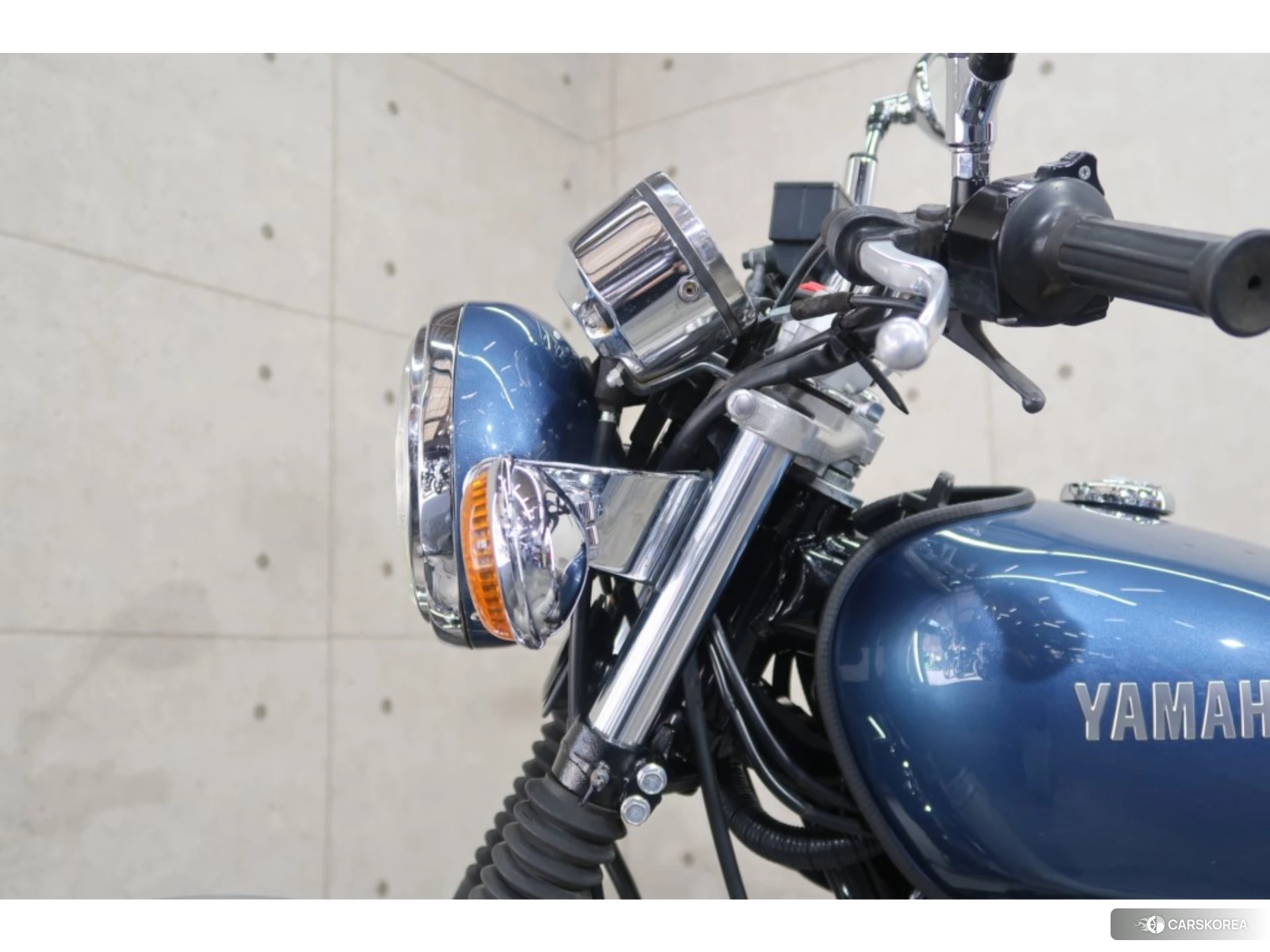 Yamaha SR 400 id 3946388 из Японии 8