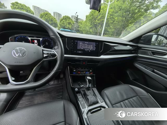 Volkswagen Passat id 4209857 из Китая 8
