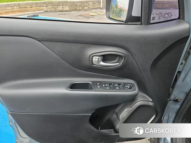 Jeep Renegade id 3254132 из Кореи 8