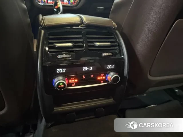 BMW 5 Series (G30) id 3703921 из Кореи 8