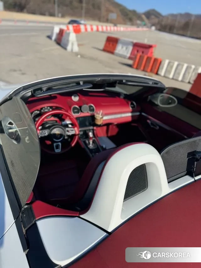 Porsche 718 Boxster id 3000539 из Кореи 8