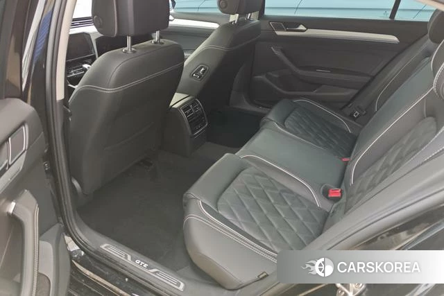 Volkswagen Magotan PHEV id 4297937 из Китая 8