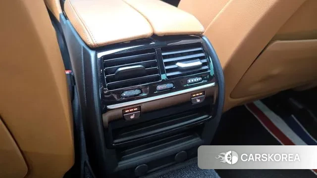 BMW 5 Series (G30) id 3709453 из Кореи 8