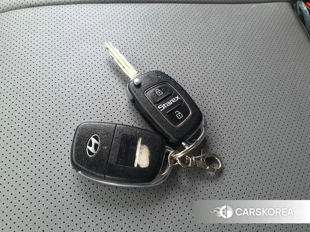 Hyundai The New Grand Starex id 3886227 из Кореи 8