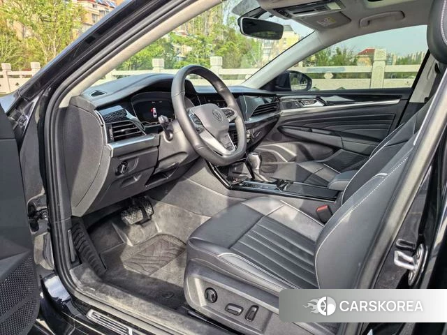 Volkswagen Passat id 4276487 из Китая 8